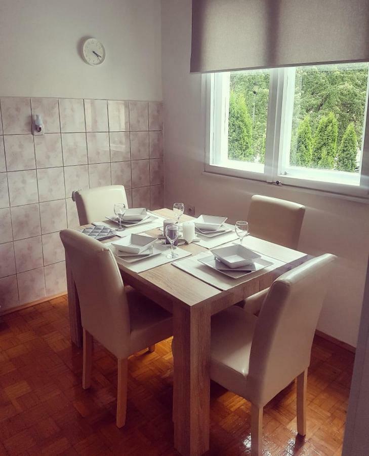 Apartman Kej Pirot Ngoại thất bức ảnh