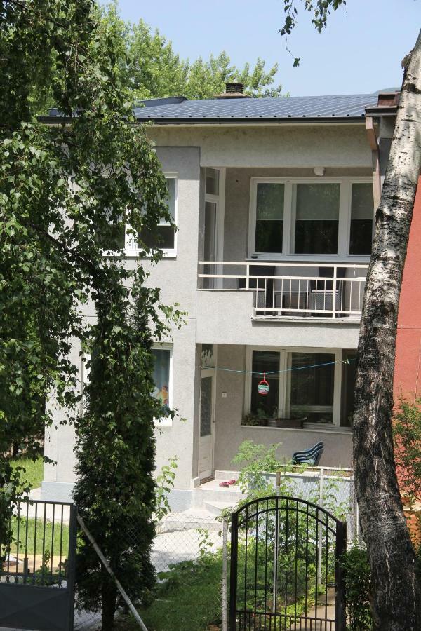 Apartman Kej Pirot Ngoại thất bức ảnh
