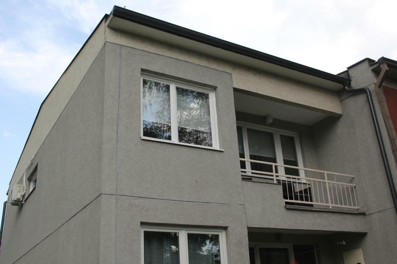 Apartman Kej Pirot Ngoại thất bức ảnh
