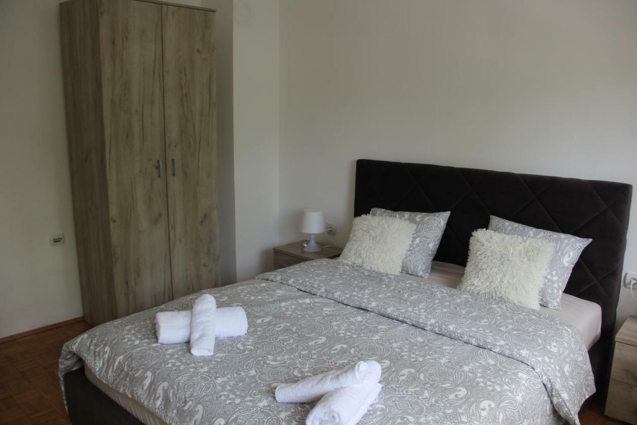 Apartman Kej Pirot Ngoại thất bức ảnh
