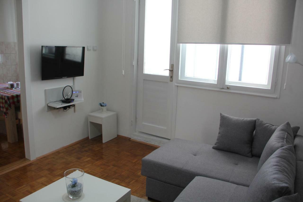 Apartman Kej Pirot Ngoại thất bức ảnh